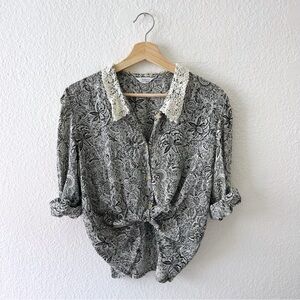 Japanese Floral Lace Collar Button Down Blouse